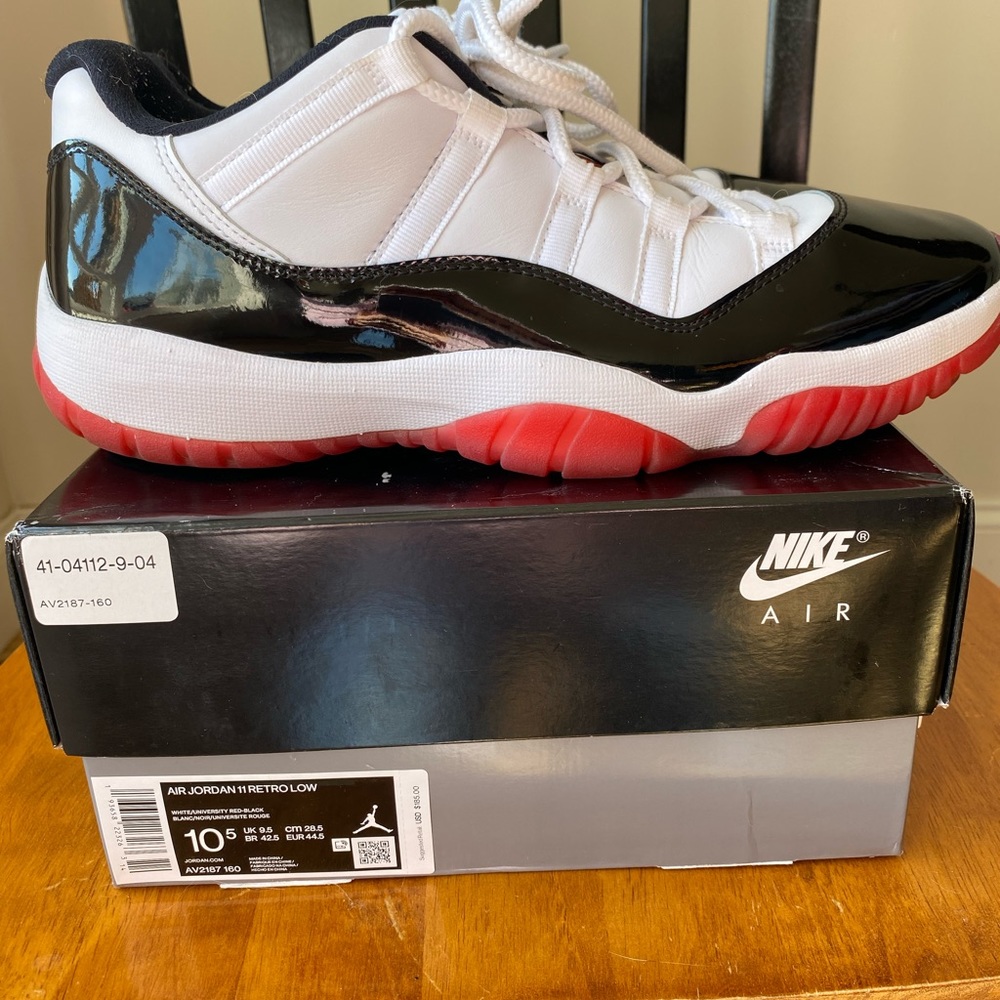 Jordan 11 Concord low